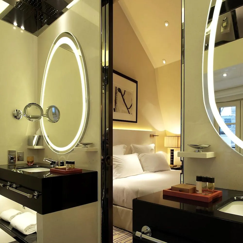 Montaigne Hotel Parijs