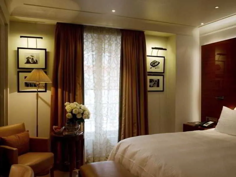 Montaigne 5* Parijs