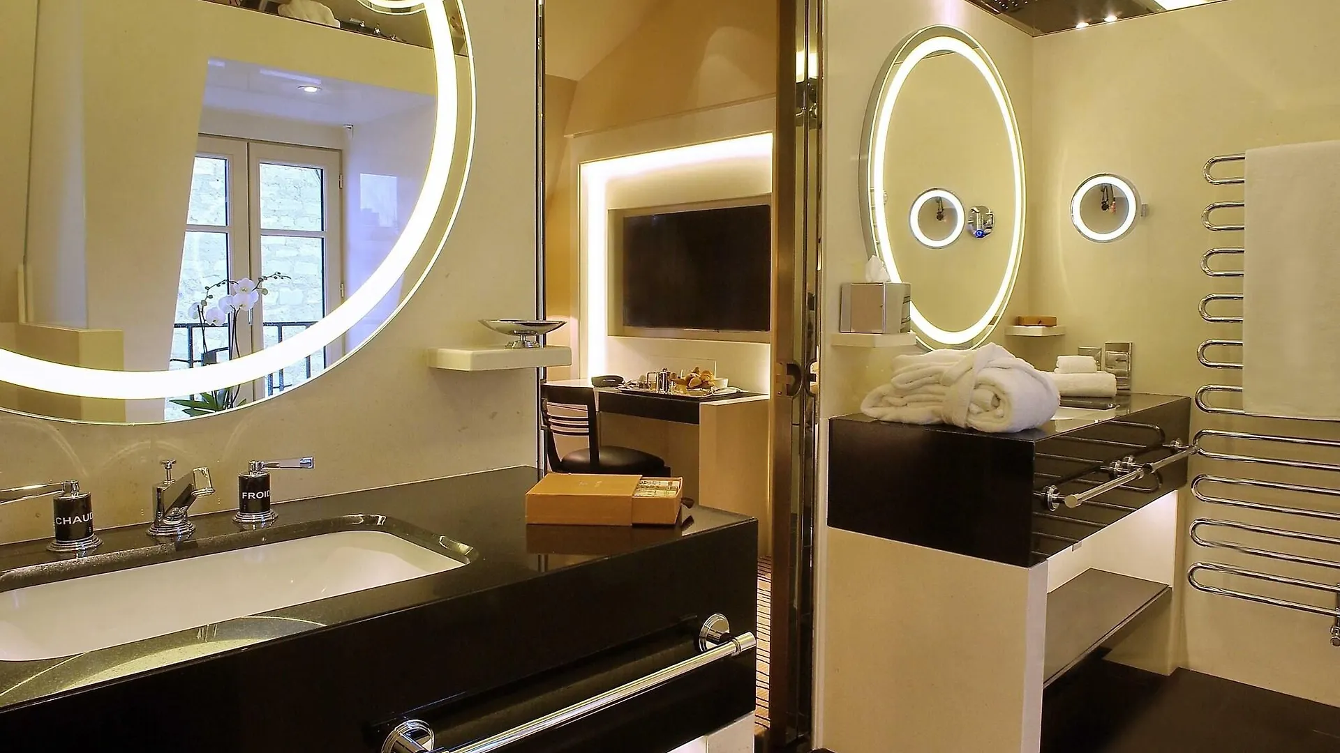 Montaigne Hotel Paris