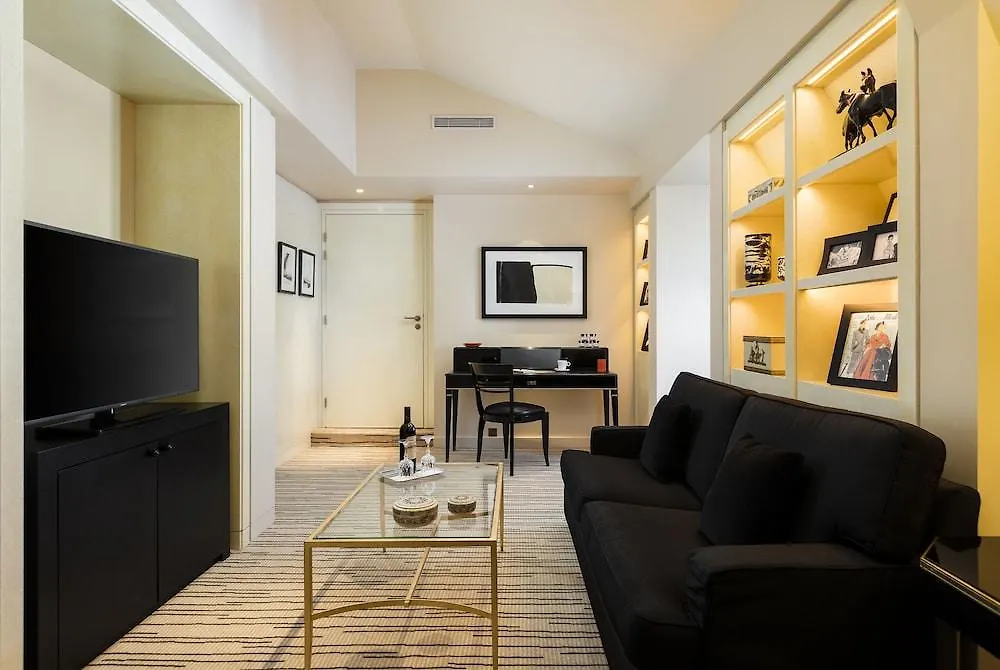 Montaigne Hotel Paris