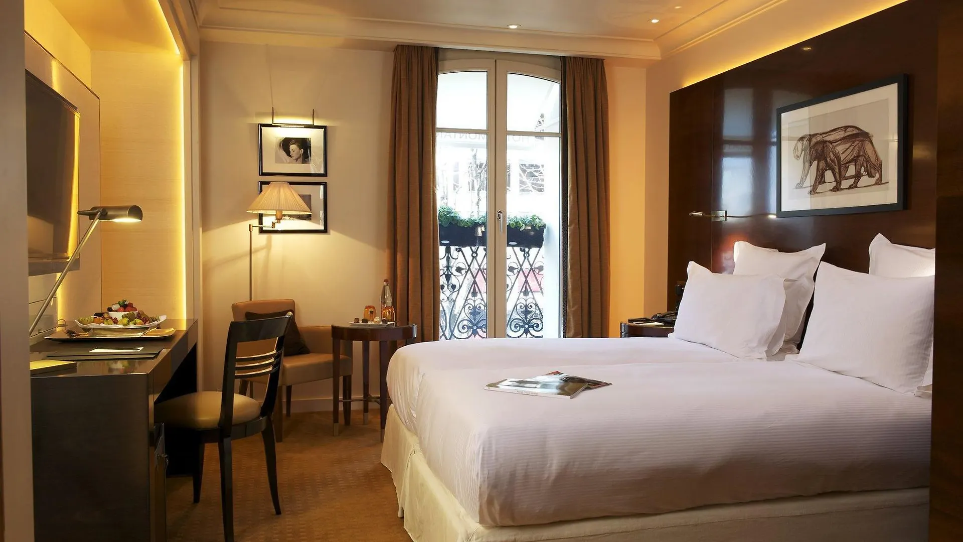 Montaigne Hotel