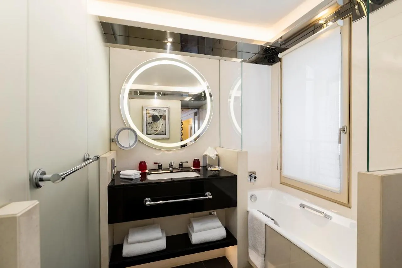 Montaigne Hotel 5*