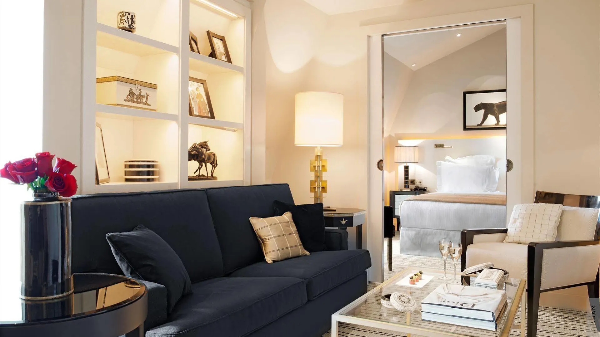 Montaigne Hotel